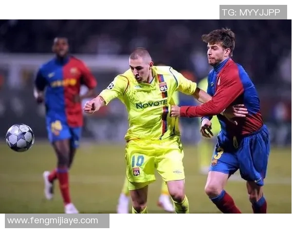 出道前后的足球明星成长轨迹与职业生涯转折的深度剖析