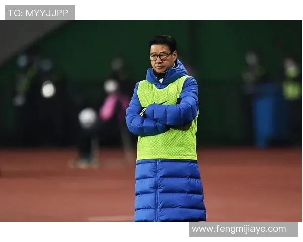 意外崛起的足球明星背后故事揭秘与成就分析