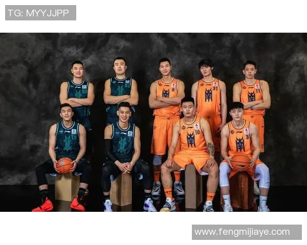 七十年代篮球竞技明星的辉煌岁月与传奇故事回顾